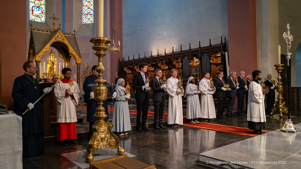 Reliekentoning in de basilieken - een moment van stilte en bezinning