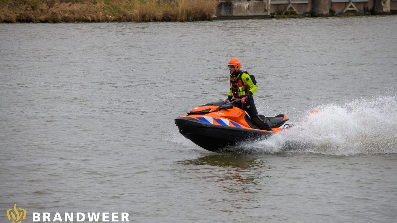 Inzet waterscooter primeur voor Maastrichtse brandweer