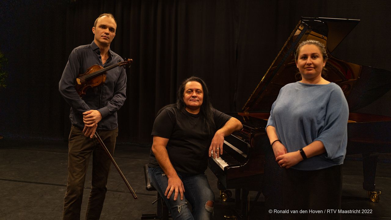 RTV Maastricht – Concert-bénéfice pour l'Ukraine au Theater aan het Vrijthof : « Tout le monde parle musique »